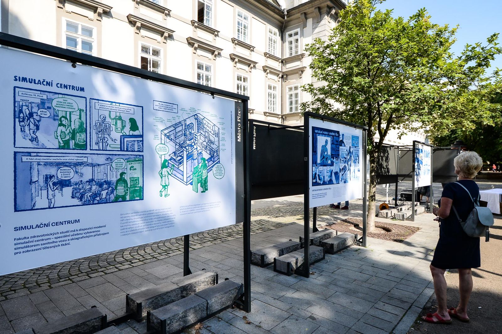 ZČU slaví 30 let, její historií provází výstava (foto: M. Pecuch, 6.9.2021)