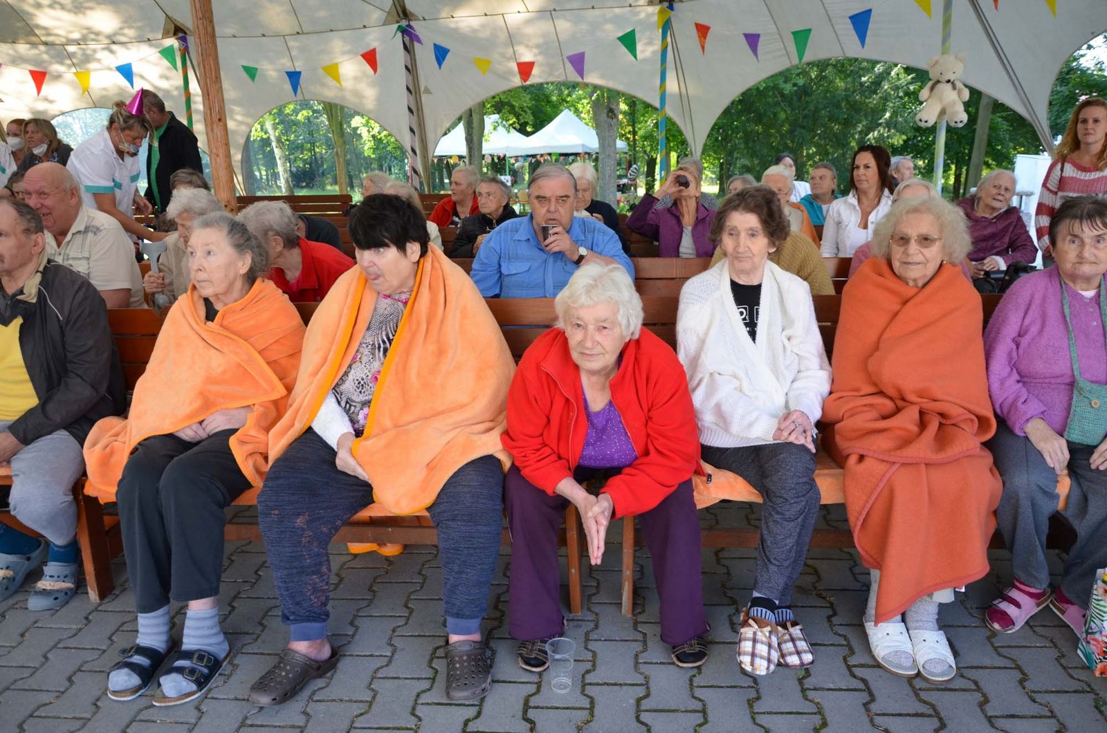 Městský ústav sociálních služeb uspořádal zahradní slavnost „Cirkus bude“ (foto: E. Kriegerová, 8.9.2021)