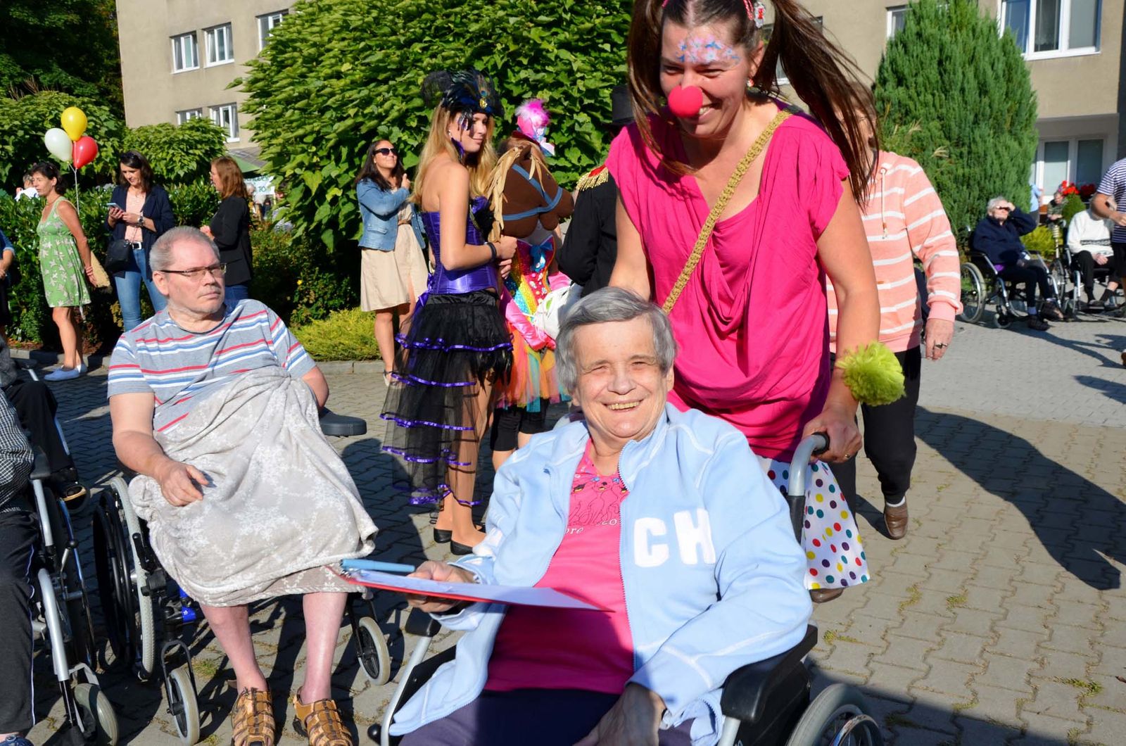 Městský ústav sociálních služeb uspořádal zahradní slavnost „Cirkus bude“ (foto: E. Kriegerová, 8.9.2021)