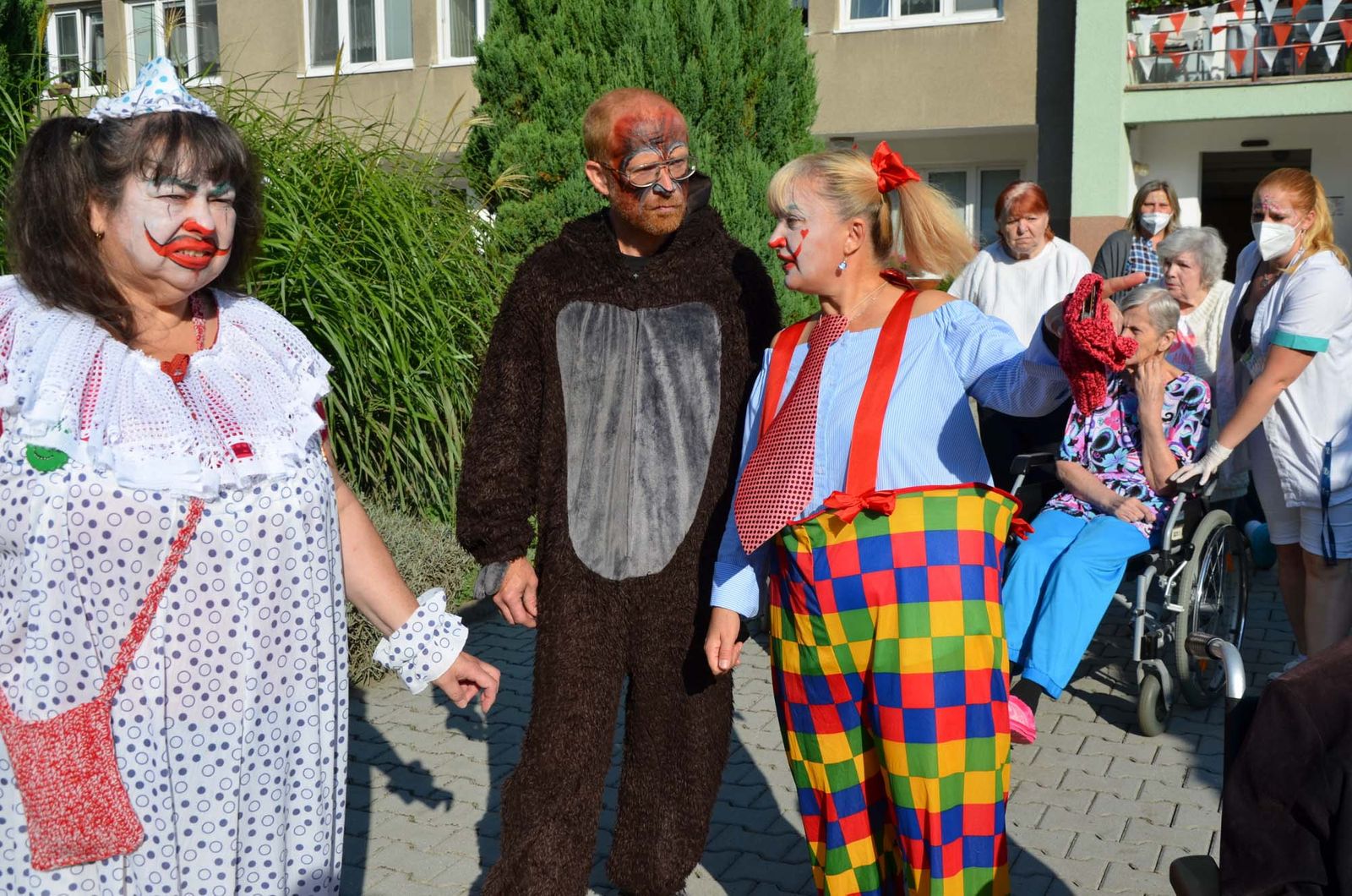 Městský ústav sociálních služeb uspořádal zahradní slavnost „Cirkus bude“ (foto: E. Kriegerová, 8.9.2021)