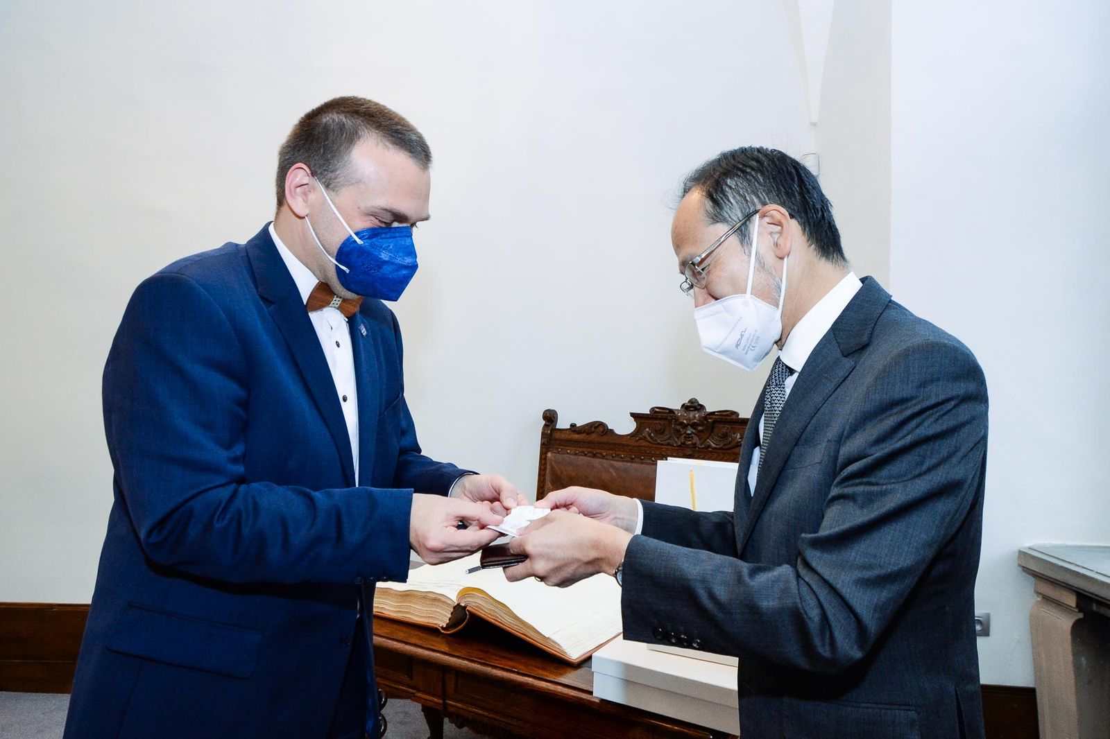 Japonský velvyslanec J. E. Hideo Suzuki zavítal do Plzně (foto: M. Pecuch, 24.9.2021)