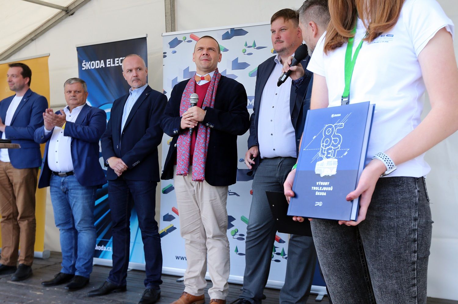 Plzeň oslavila dvě trolejbusová výročí výstavou vozidel i novými knihami (foto: P. Eret, 2.10.2021)