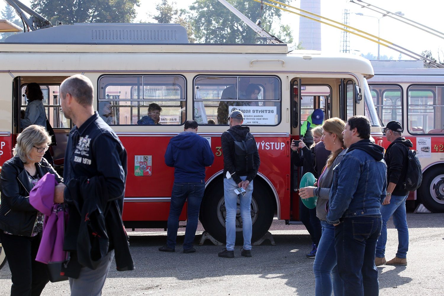 Plzeň oslavila dvě trolejbusová výročí výstavou vozidel i novými knihami (foto: P. Eret, 2.10.2021)