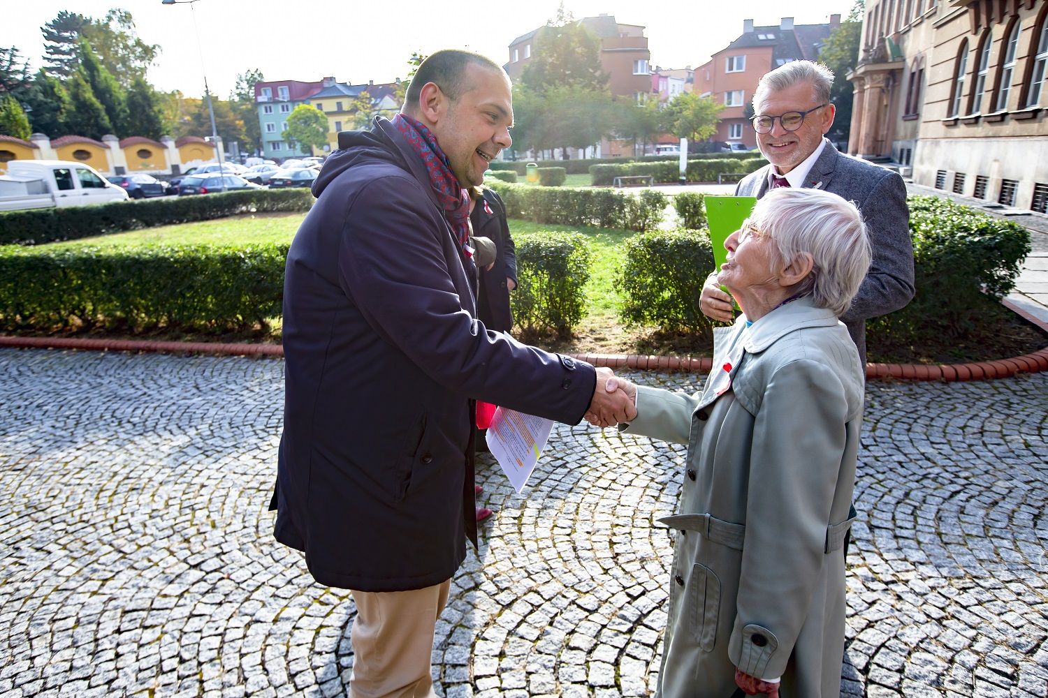 Gott, Zikmund, Horníček i bába radnická. Slavné petrohradské představuje výstava. Masarykova základní škola oslavila sto let od položení základního kamene (foto: P. Eret, 2.10.2021)