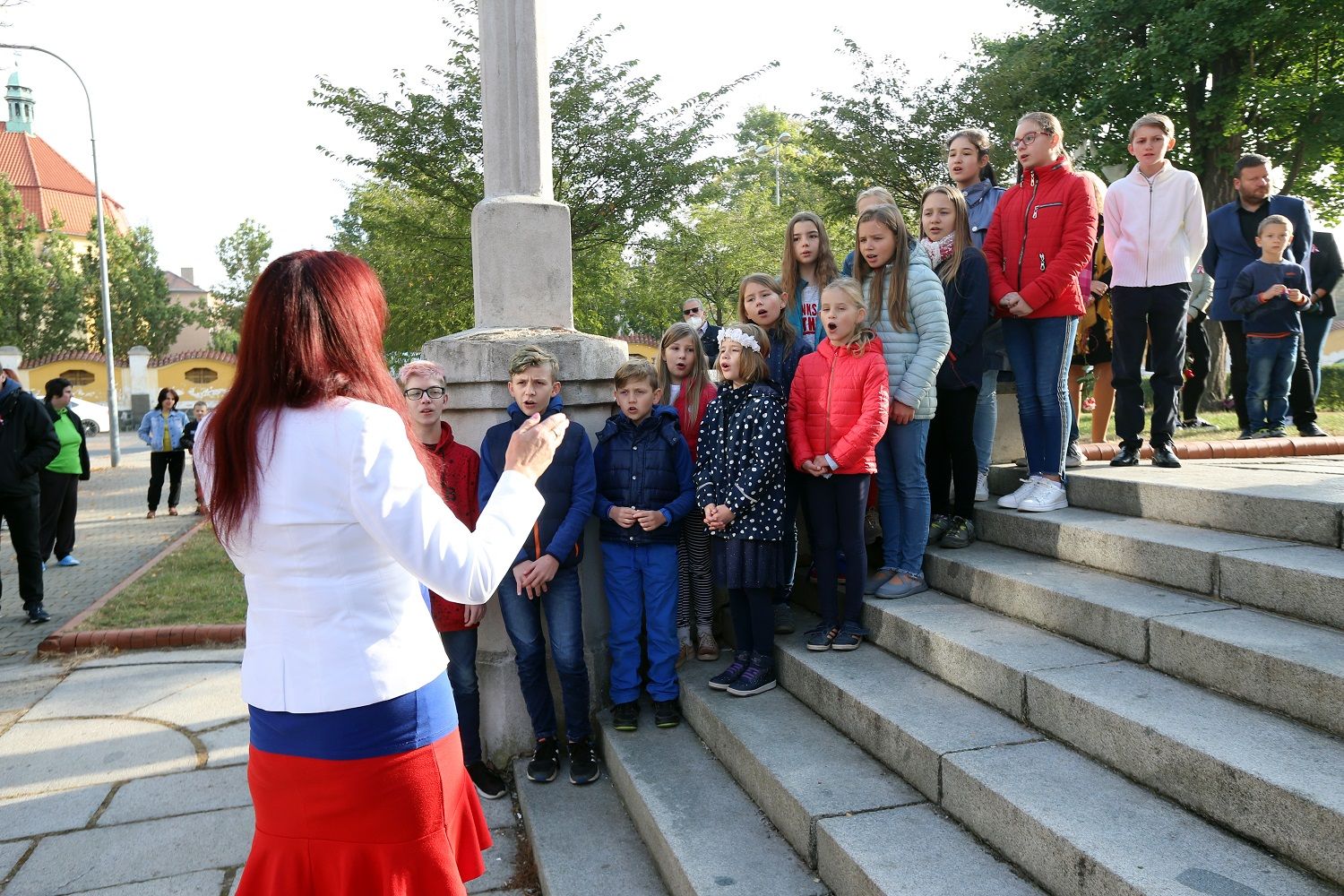 Gott, Zikmund, Horníček i bába radnická. Slavné petrohradské představuje výstava. Masarykova základní škola oslavila sto let od položení základního kamene (foto: P. Eret, 2.10.2021)