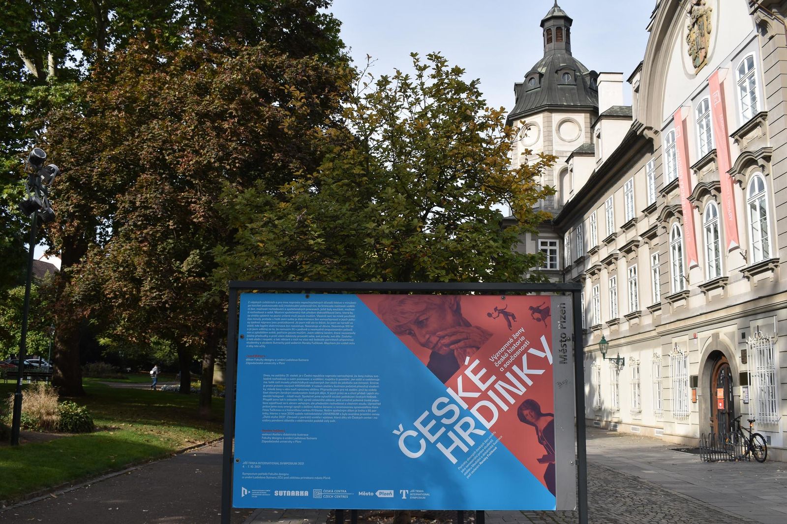 Výstava České hrdinky. Významné ženy české historie a současnosti (foto: A. Jarošová, 11.10.2021)