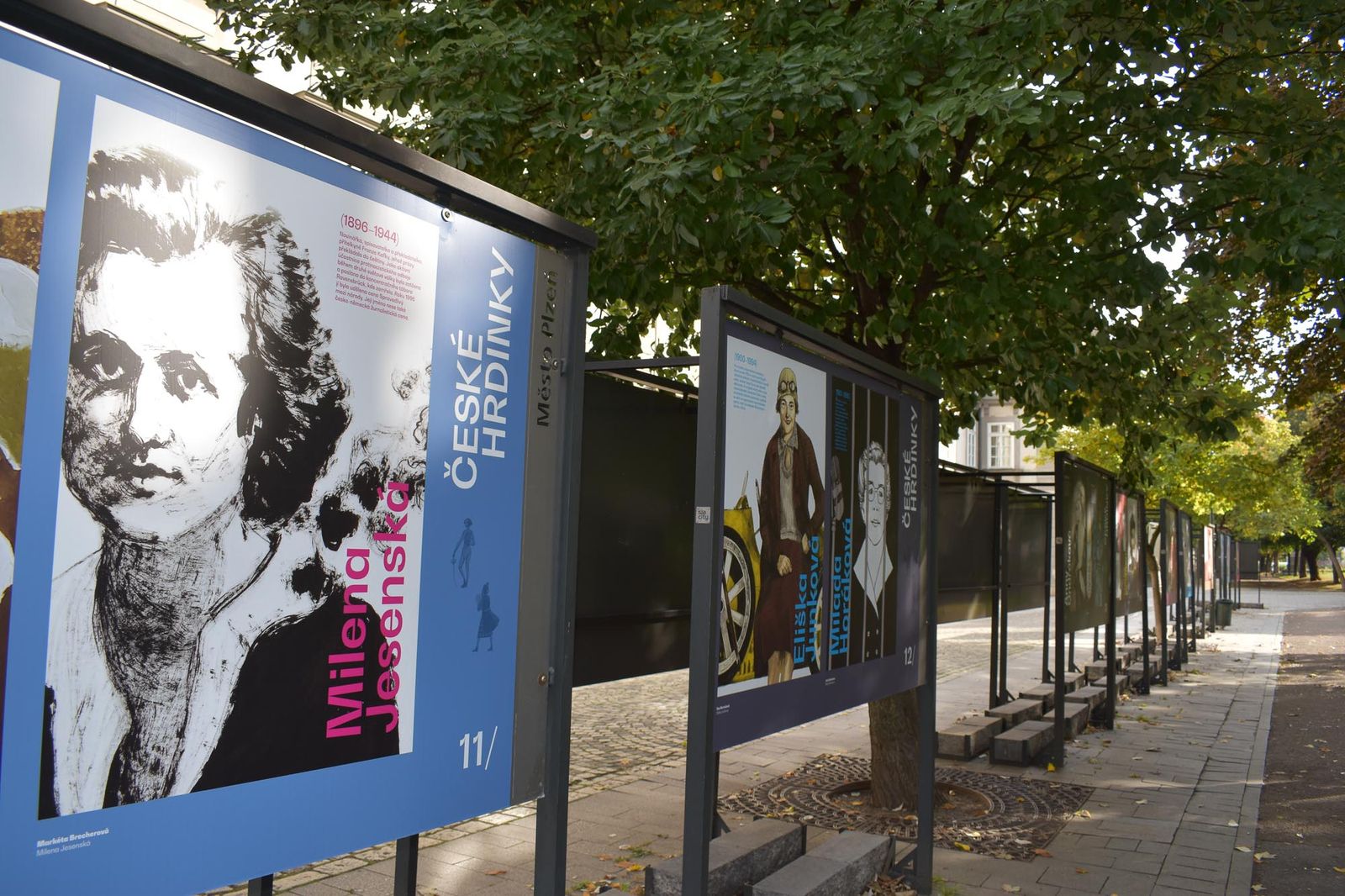 Výstava České hrdinky. Významné ženy české historie a současnosti (foto: A. Jarošová, 11.10.2021)