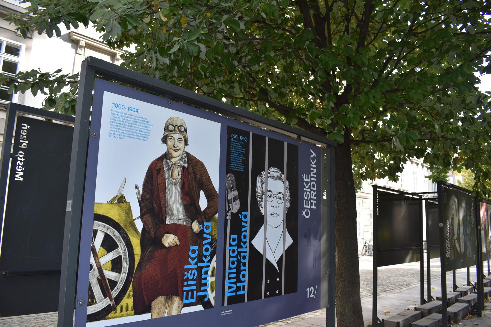 Výstava České hrdinky. Významné ženy české historie a současnosti (foto: A. Jarošová, 11.10.2021)