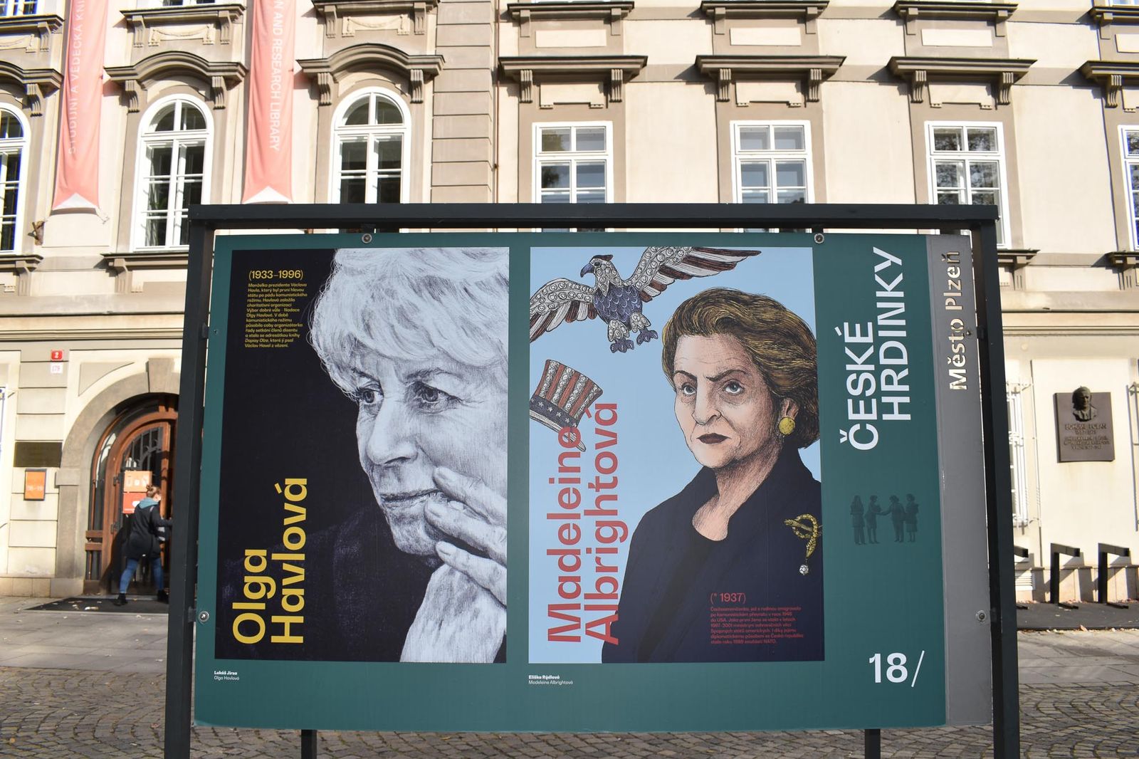 Výstava České hrdinky. Významné ženy české historie a současnosti (foto: A. Jarošová, 11.10.2021)