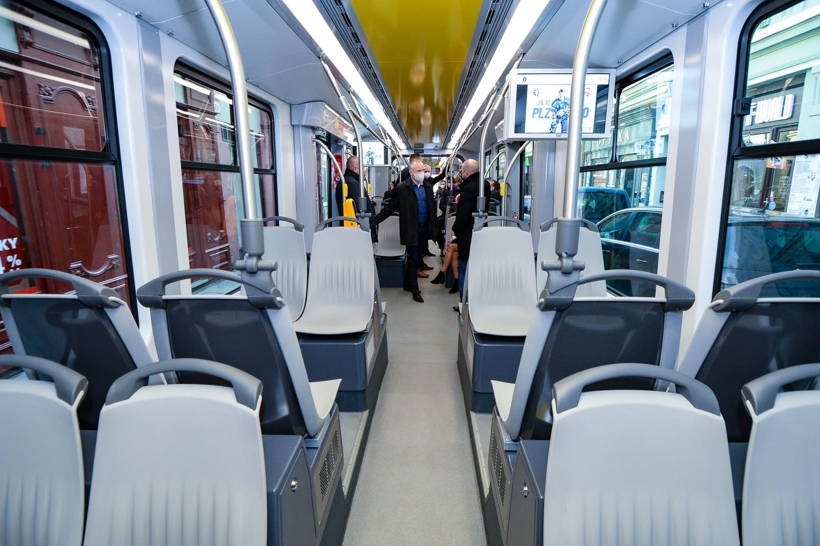 Nová tramvaj pro Plzeň (foto: M. Pecuch, 25.10.2021)