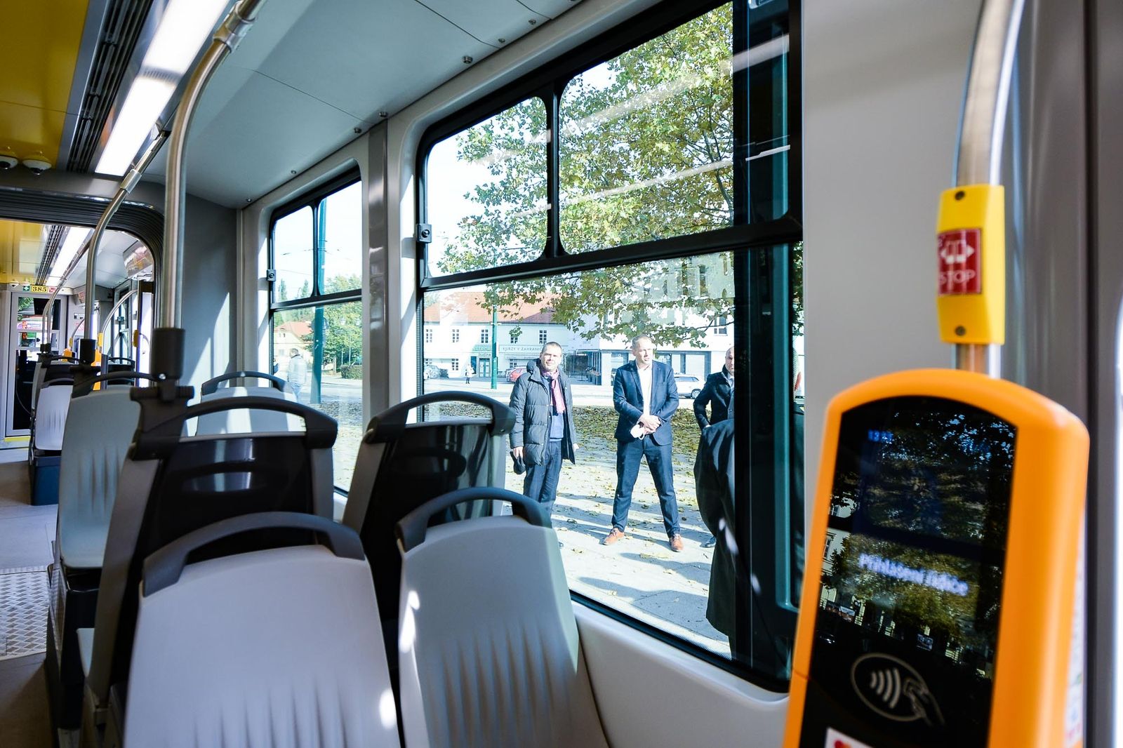 Nová tramvaj pro Plzeň (foto: M. Pecuch, 25.10.2021)