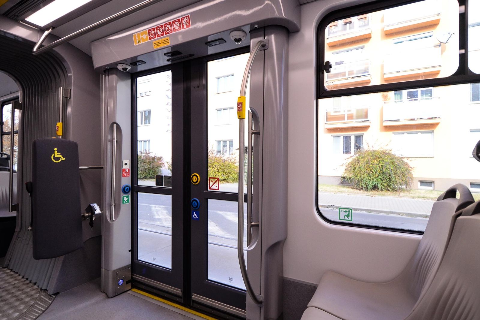 Nová tramvaj pro Plzeň (foto: M. Pecuch, 25.10.2021)