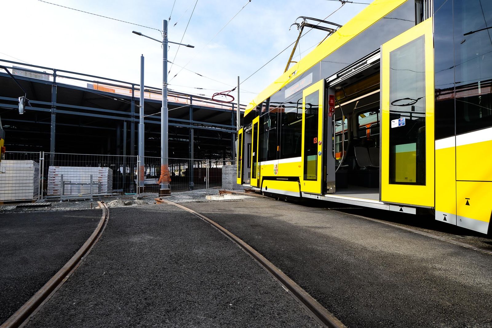 Nová tramvaj pro Plzeň (foto: M. Pecuch, 25.10.2021)