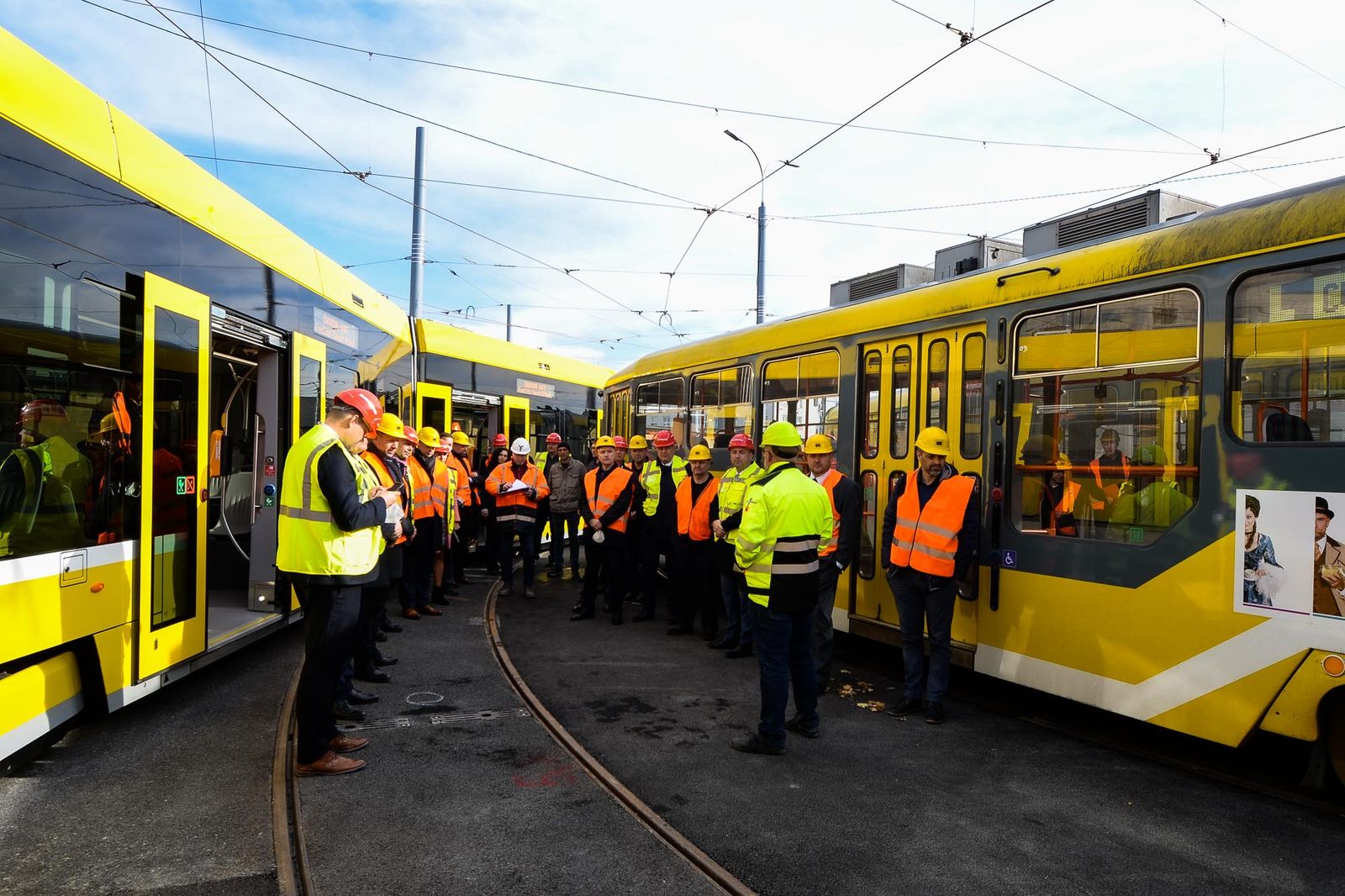 Nová tramvaj pro Plzeň (foto: M. Pecuch, 25.10.2021)