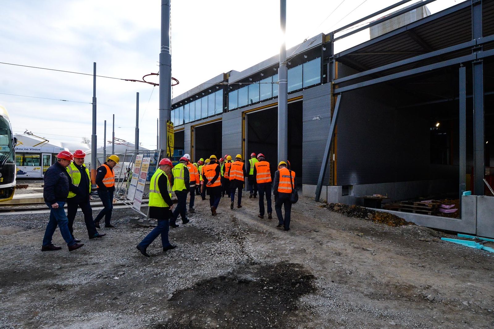 Nová tramvaj pro Plzeň (foto: M. Pecuch, 25.10.2021)
