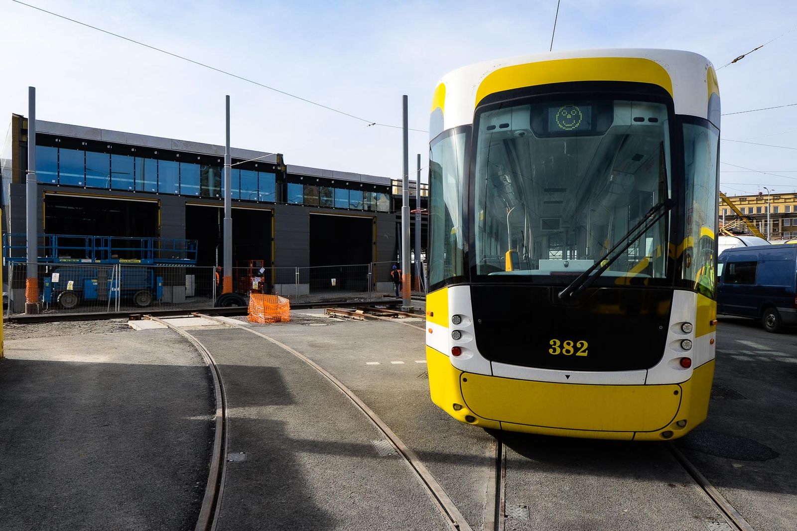 Nová tramvaj pro Plzeň (foto: M. Pecuch, 25.10.2021)