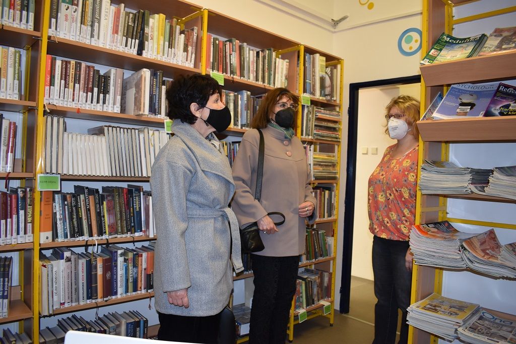 Obvodní knihovny jsou důležitými komunitními centry (foto: H. Josefová, 21.10.2021)