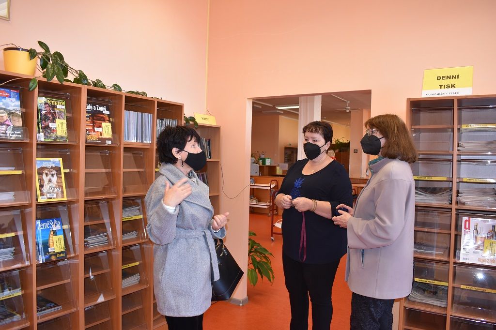 Obvodní knihovny jsou důležitými komunitními centry (foto: H. Josefová, 21.10.2021)