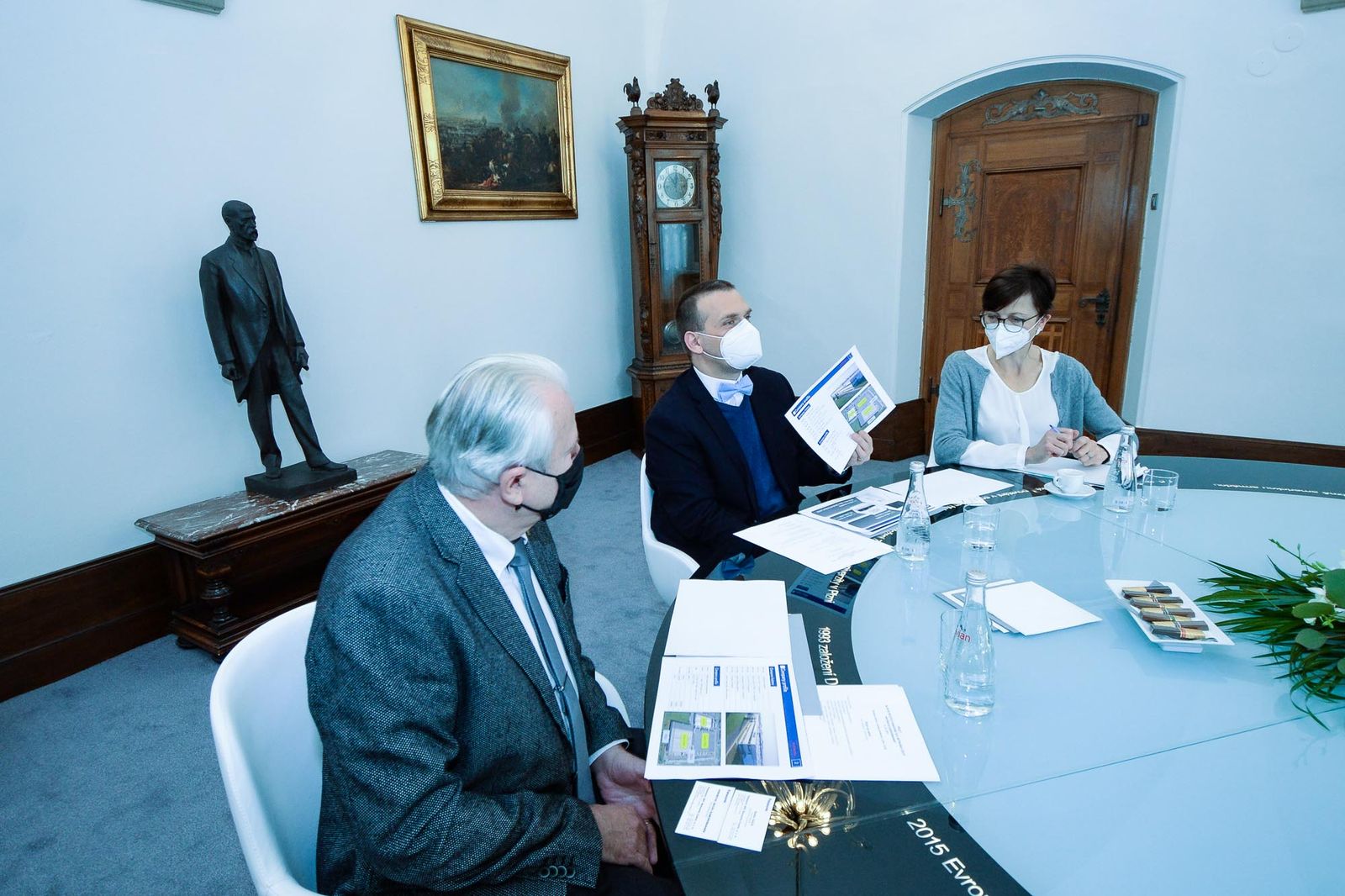 Nový ředitel Hiromichi Kamishibahara představil primátorovi Baxovi záměry společnosti Panasonic v Plzni (foto: M. Pecuch, 27.10.2021)