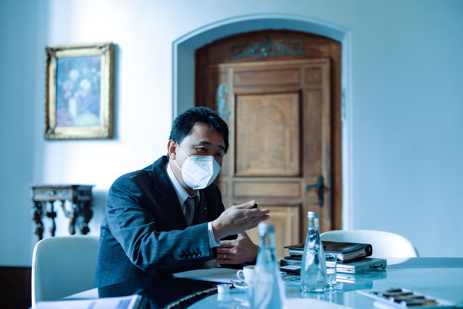 Nový ředitel Hiromichi Kamishibahara představil primátorovi Baxovi záměry společnosti Panasonic v Plzni (foto: M. Pecuch, 27.10.2021)