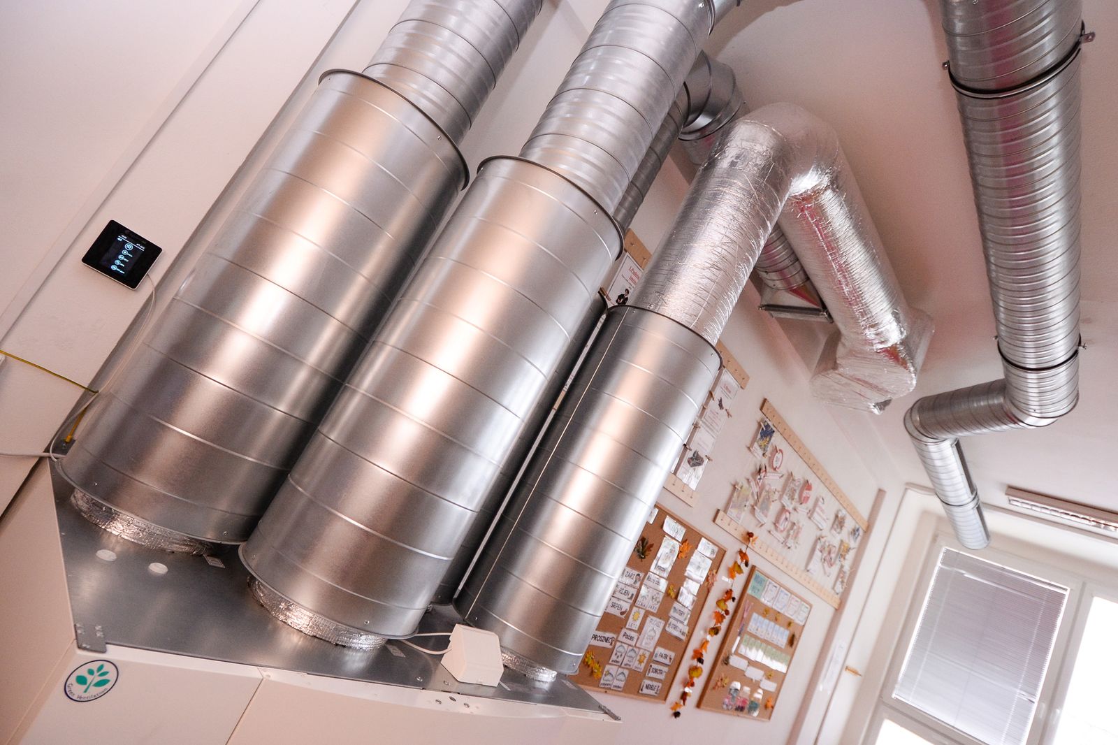 14. základní škola po rekonstrukci (foto: M. Pecuch, 4.11.2021)