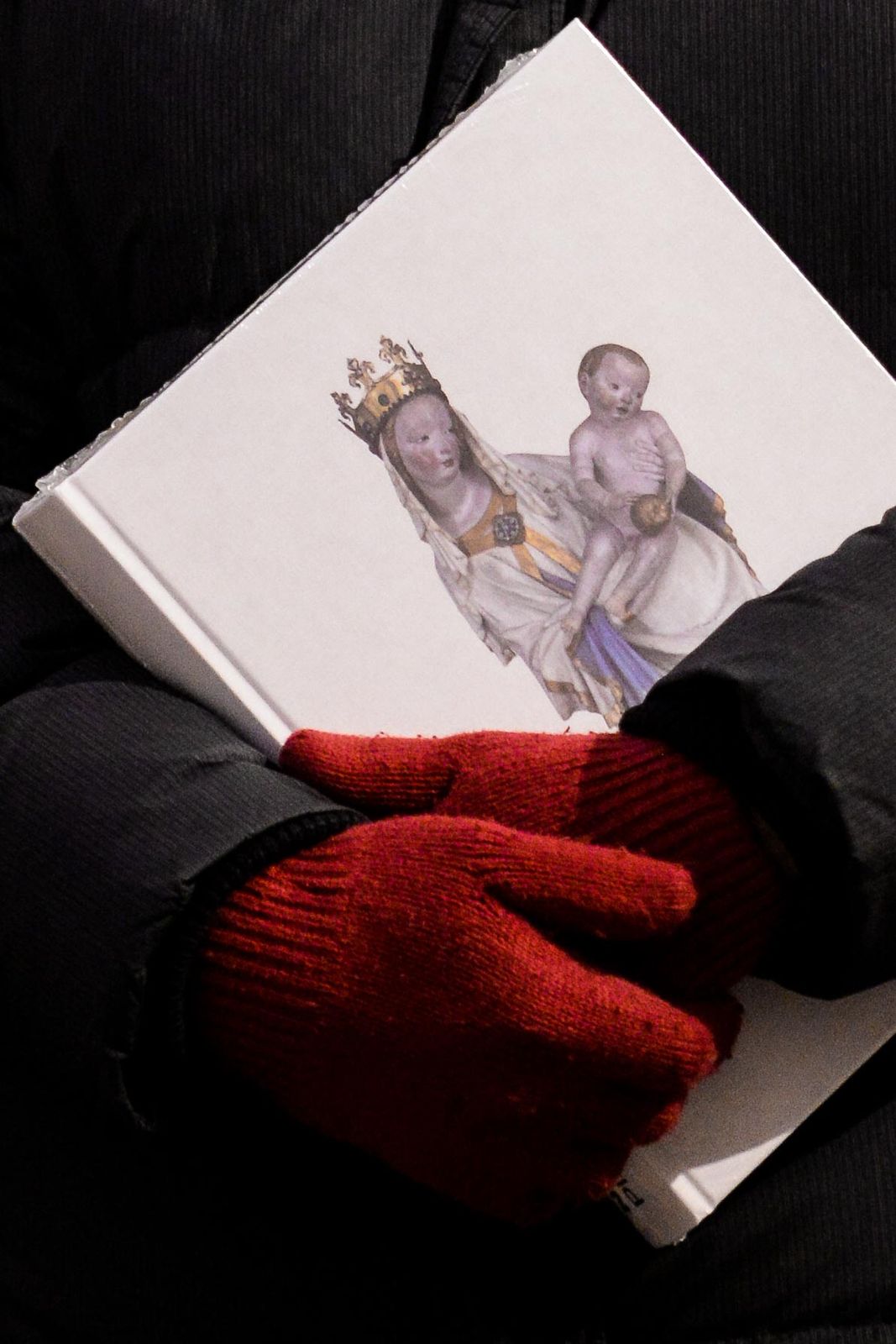 Primátor Martin Baxa převzal v katedrále sv. Bartoloměje repliku Plzeňské madony (foto: M. Pecuch, 3.12.2021)