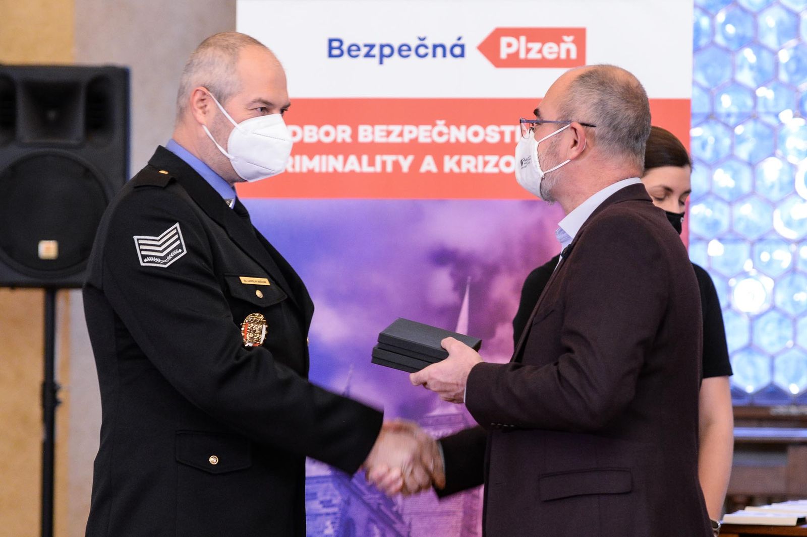 Plzeň ocenila osobnosti za mimořádné činy při záchraně lidského života a majetku (foto: M. Pecuch, 6.12.2021)