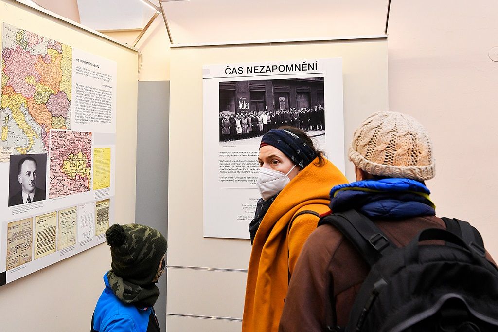 Před osmdesáti lety odvezly vlaky plzeňské Židy do Terezína - smutné výročí připomíná výstava (foto: M. Chaloupka / M. Pecuch, 10.1.2022)