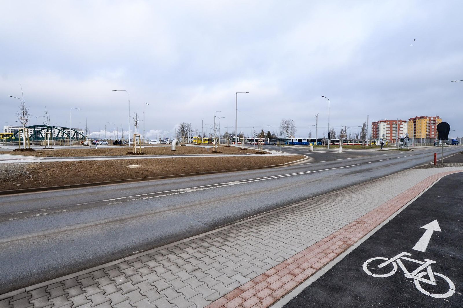Plzeň má nové velkokapacitní parkoviště na Borech (foto: M. Pecuch, 4.5.2021 / 27.1.2022)