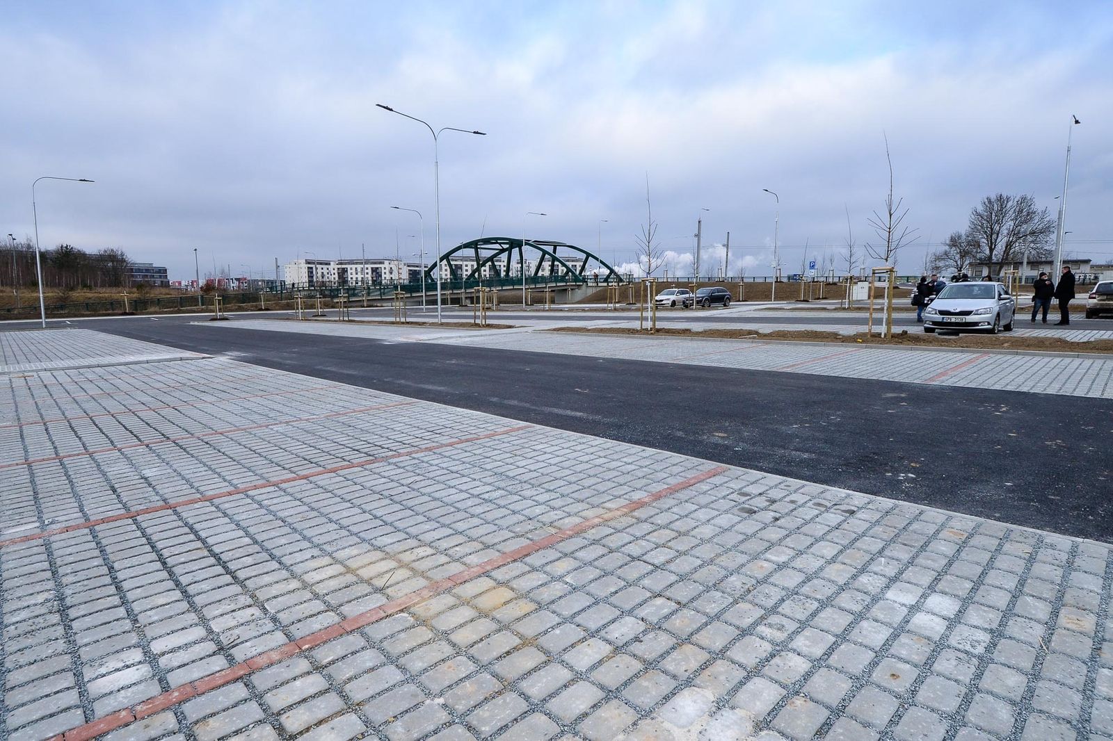 Plzeň má nové velkokapacitní parkoviště na Borech (foto: M. Pecuch, 4.5.2021 / 27.1.2022)