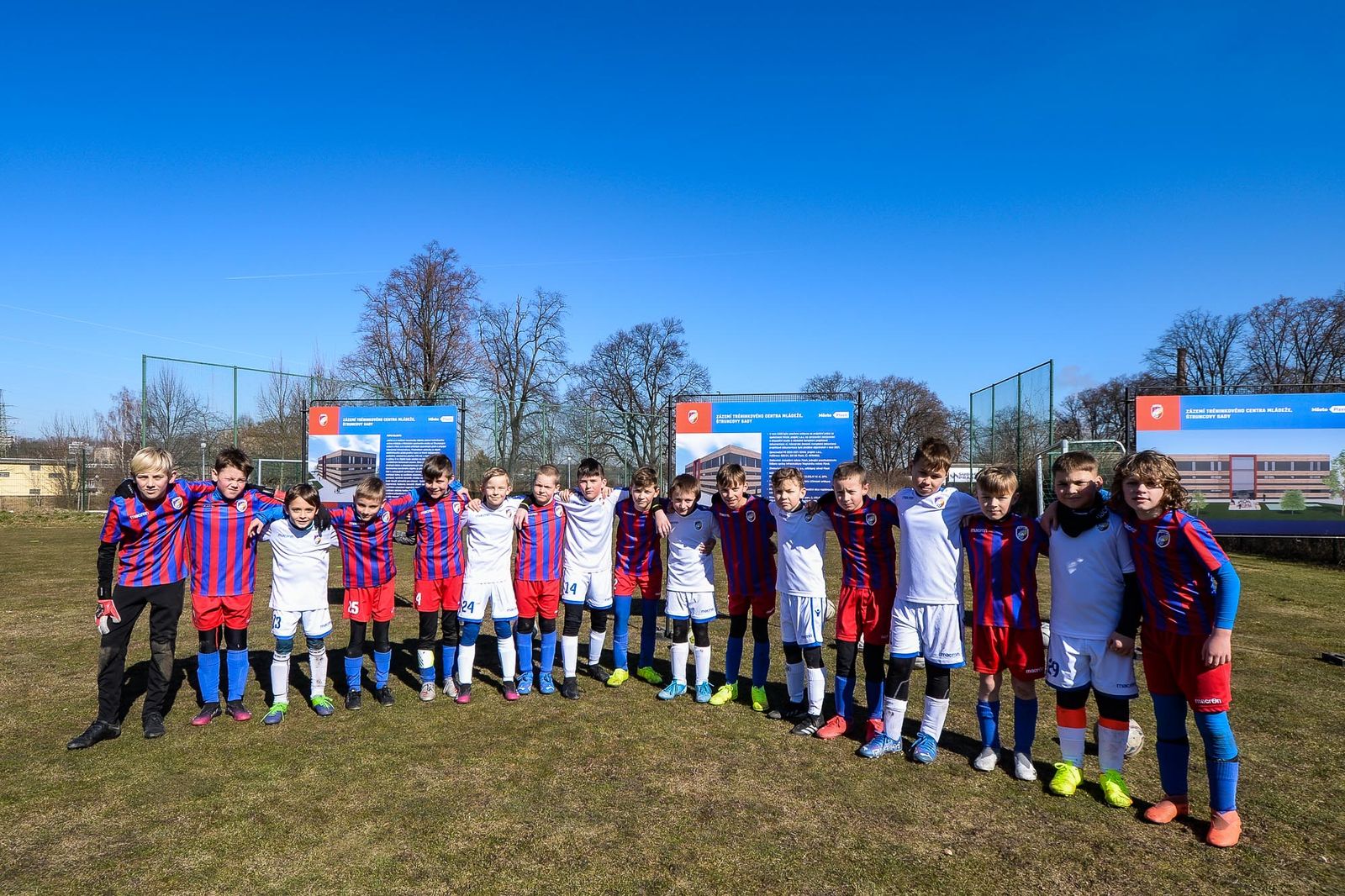 Představení projektu nového moderní zázemí tréninkového centra mládeže (foto: M. Pecuch, 9.3.2022)