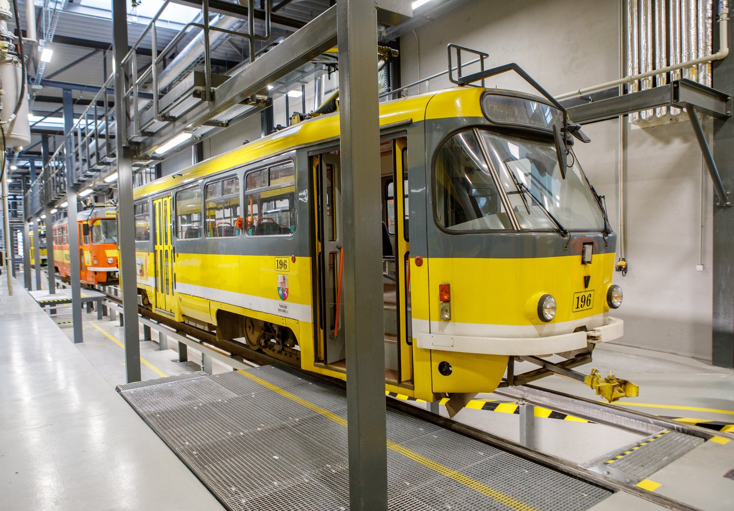 První hala nové Vozovny Slovany (foto: Vít Štaif, 7.4.2022)