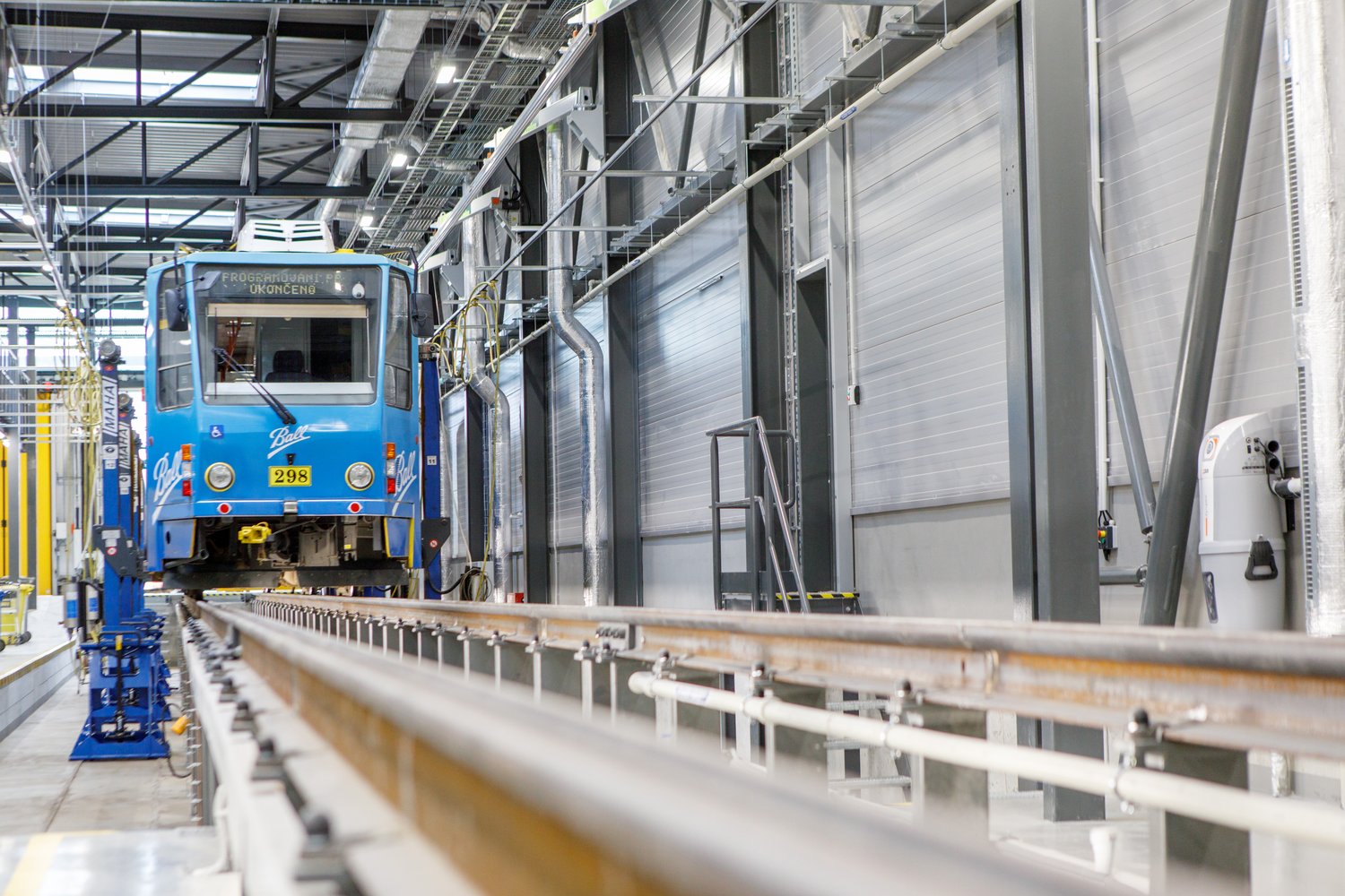 První hala nové Vozovny Slovany (foto: Vít Štaif, 7.4.2022)