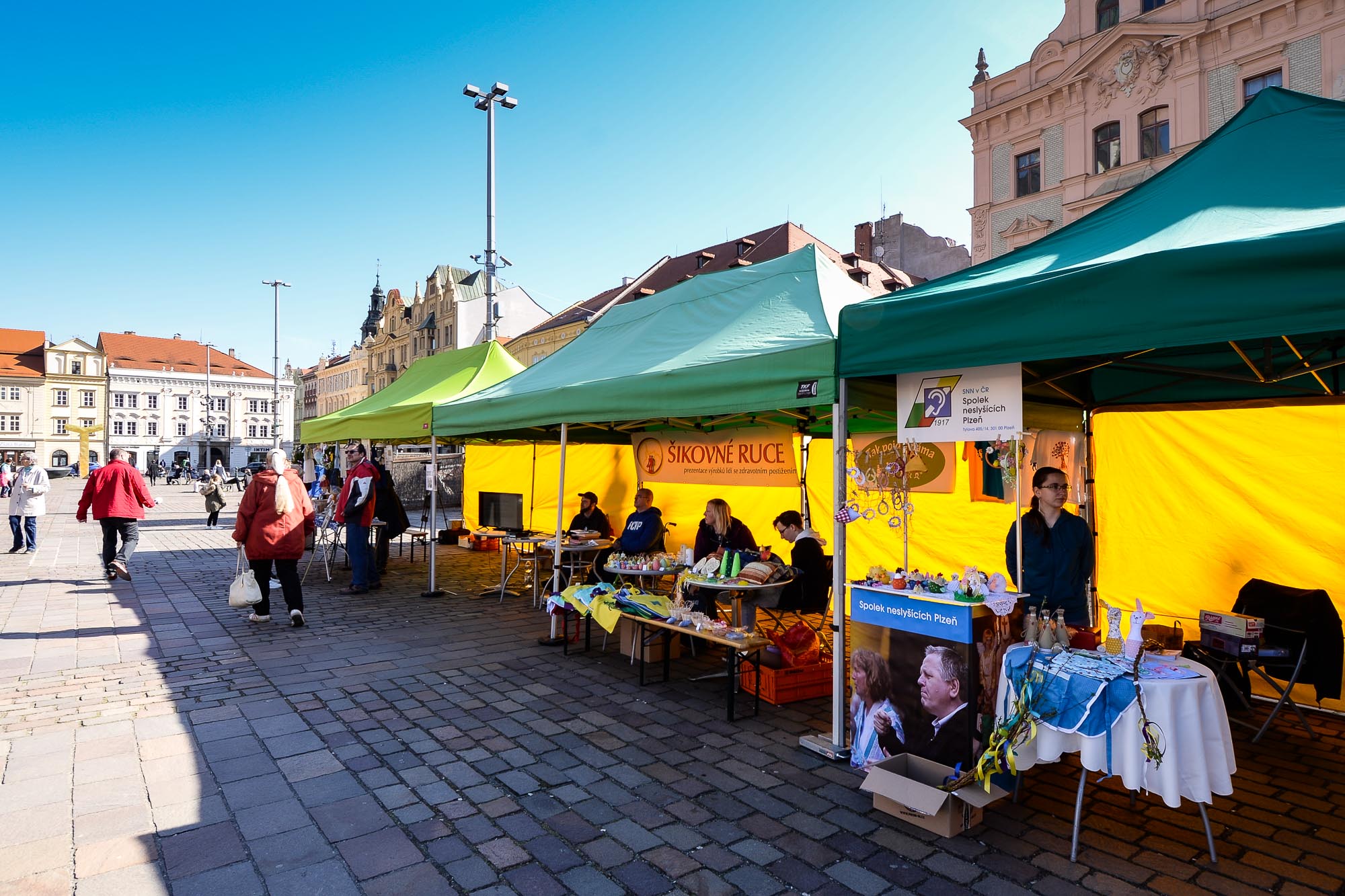 Prodejní výstava Šikovné ruce (foto: M. Pecuch, 14.4.2022)