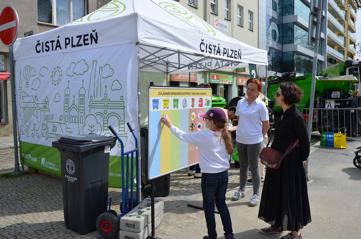 Festival Zelené město ukázal Plzeňanům, jak ochránit přírodu ve městě (foto: E. Kriegerová, 29.4.2022)