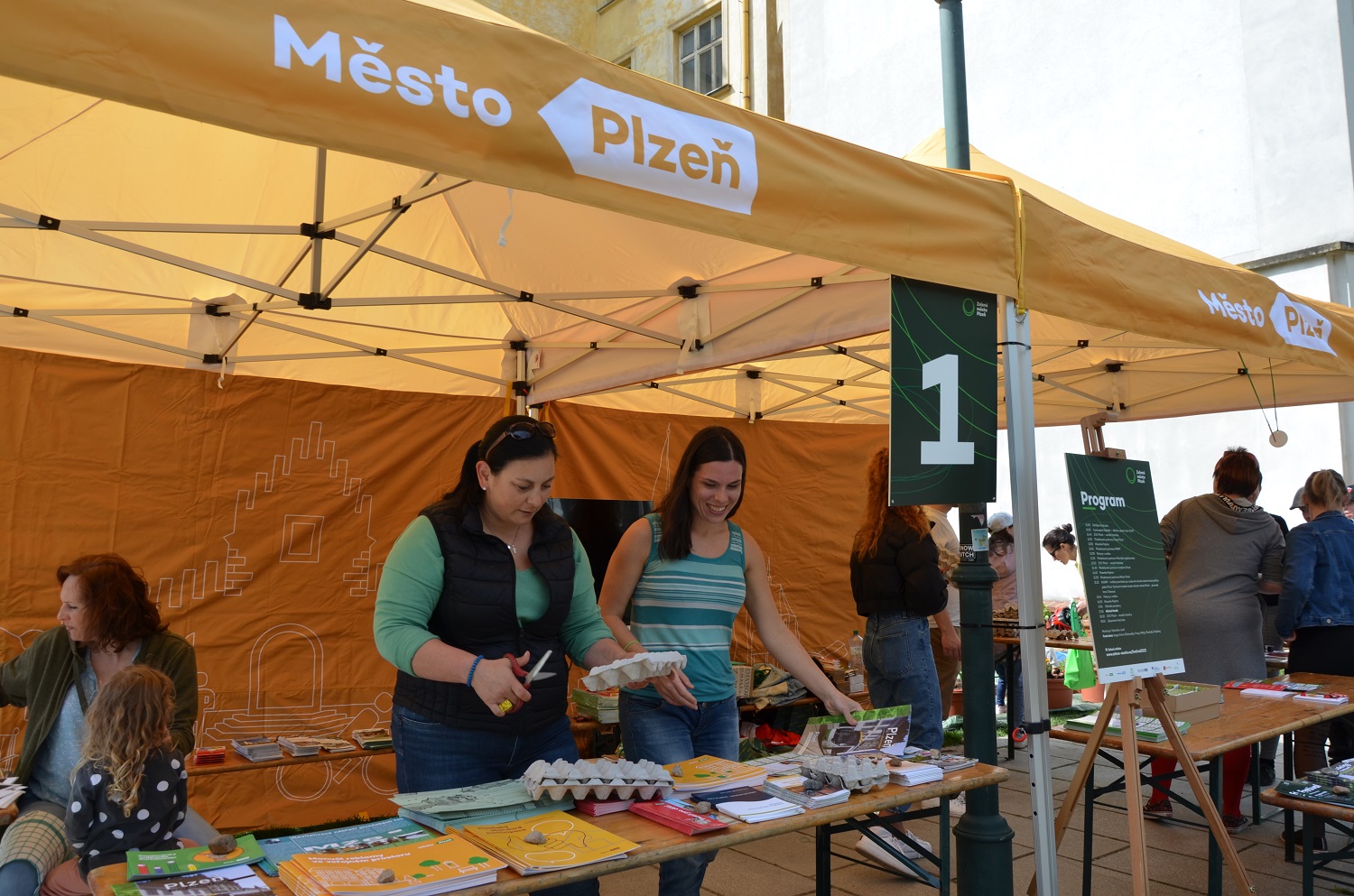 Festival Zelené město ukázal Plzeňanům, jak ochránit přírodu ve městě (foto: E. Kriegerová, 29.4.2022)