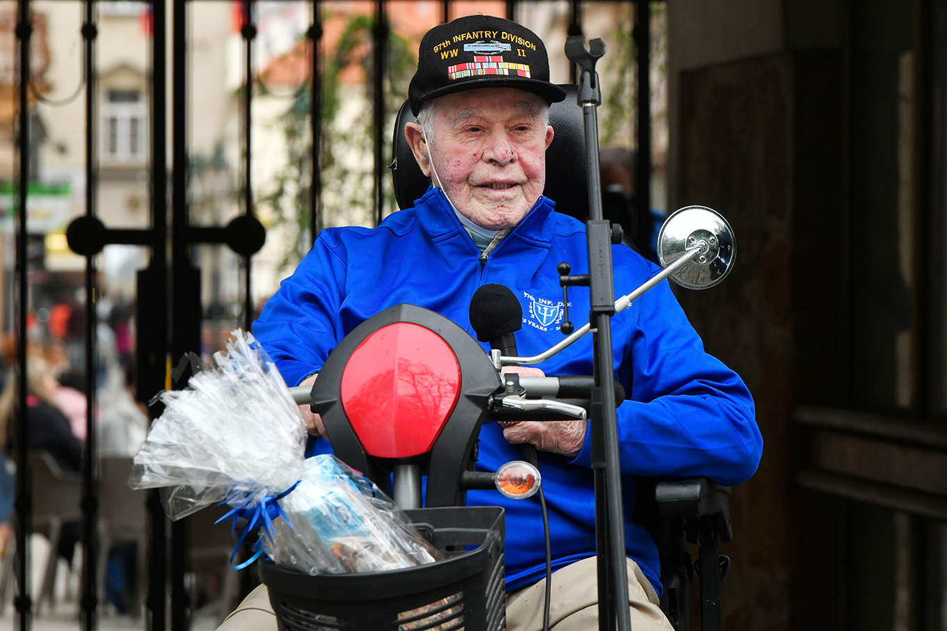 Slavnosti svobody 2022 - Thank you, boys! (foto: M. Chaloupka, 4.5.2022)