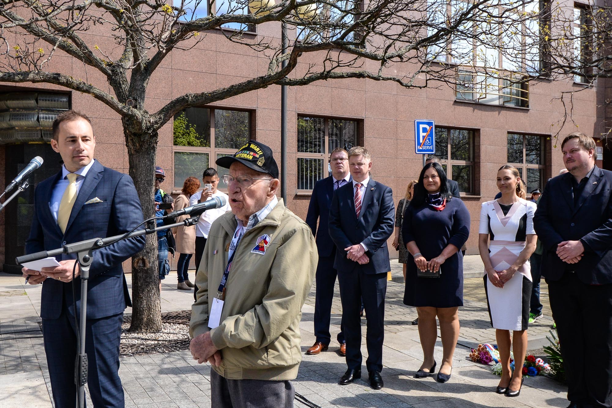 Slavnosti svobody 2022 - Pietní akty Chodské, Husova, Klatovská (foto: M. Pecuch, 5.5.2022)