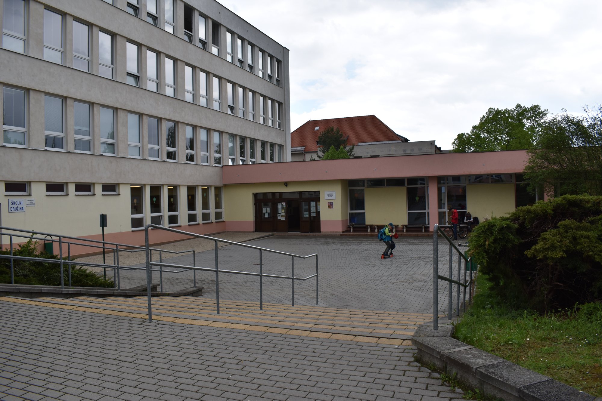 Adaptační skupina - Bolevecká ZŠ (foto: A. Jarošová, 5.5.2022)