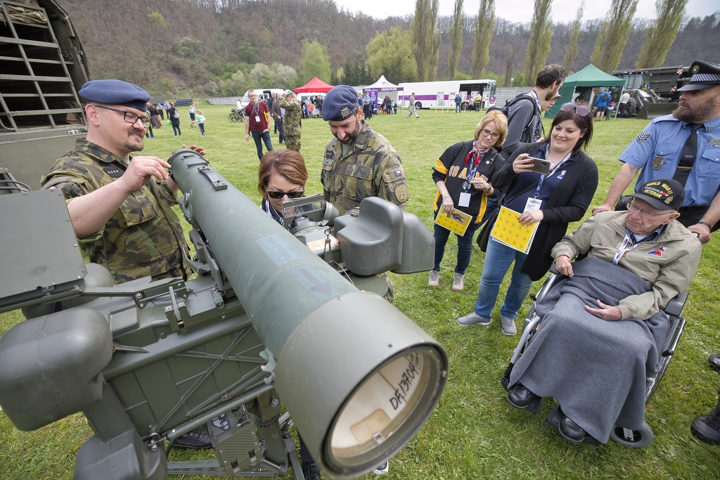 Slavnosti svobody 2022 - Dopoledne 7. května (foto: R. Muchka, 7.5.2022)