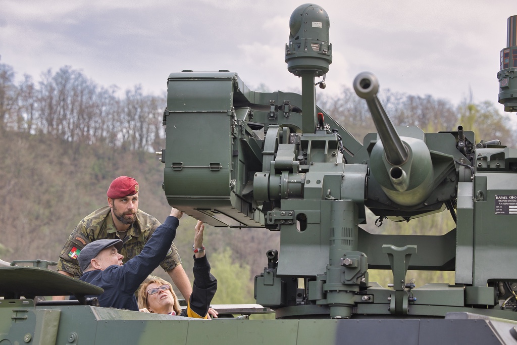 Slavnosti svobody 2022 - Dopoledne 7. května (foto: R. Muchka, 7.5.2022)