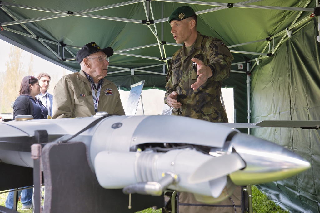 Slavnosti svobody 2022 - Dopoledne 7. května (foto: R. Muchka, 7.5.2022)