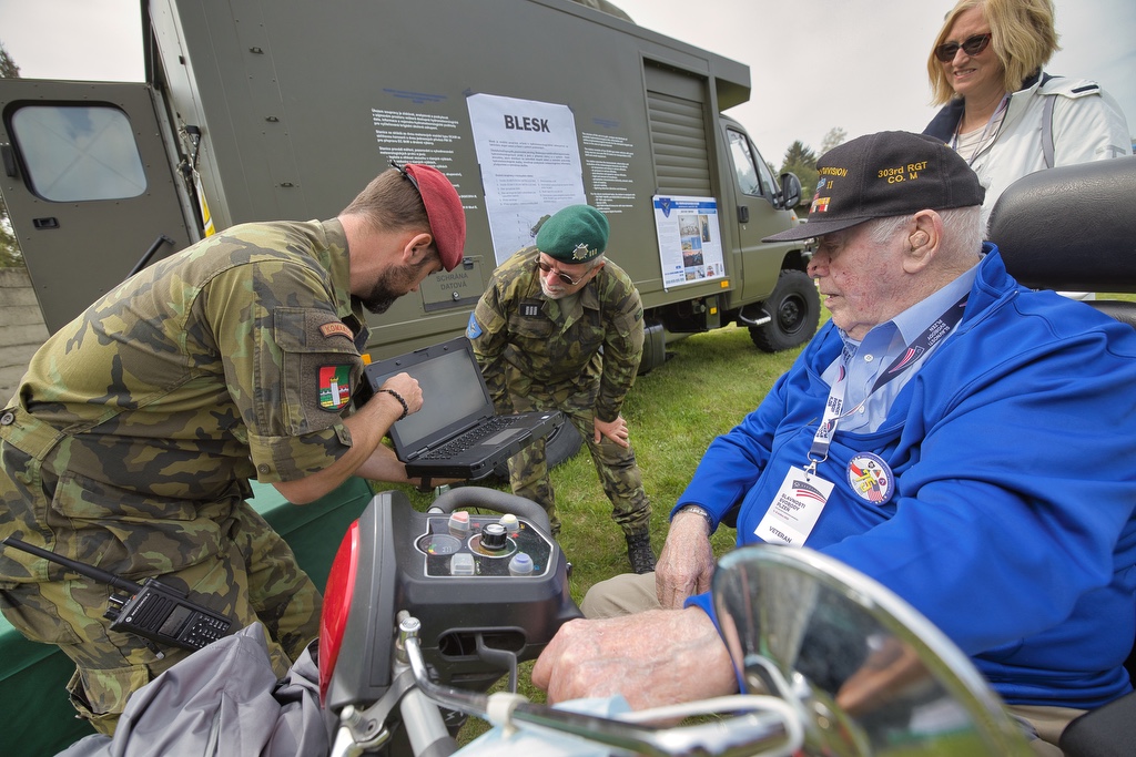Slavnosti svobody 2022 - Dopoledne 7. května (foto: R. Muchka, 7.5.2022)