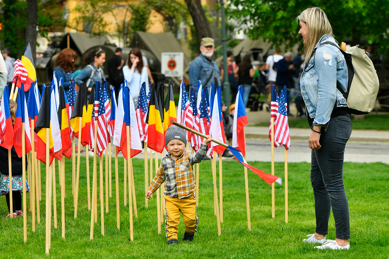 Slavnosti svobody 2022 - Plzeňské ulice přes den a večer