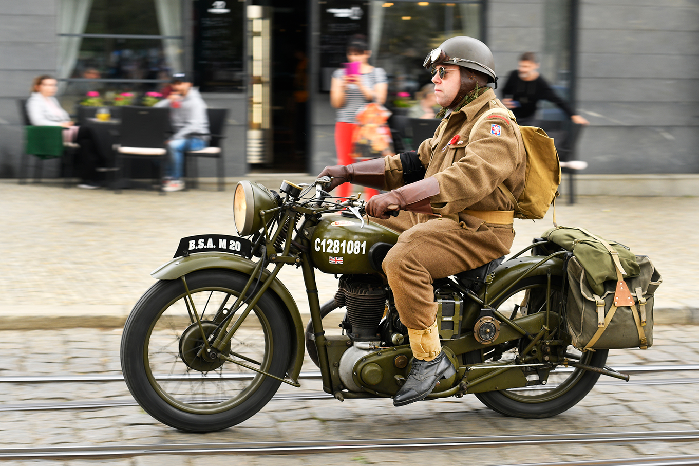 Slavnosti svobody 2022 - Plzeňské ulice přes den a večer (foto: M. Chaloupka, 7.5.2022)