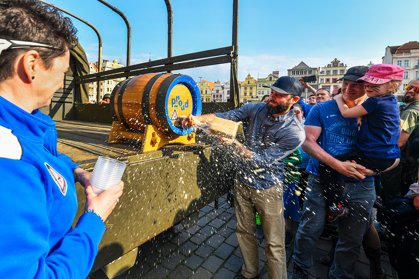 Slavnosti svobody 2022 - Plzeňské ulice přes den a večer (foto: M. Chaloupka, 7.5.2022)
