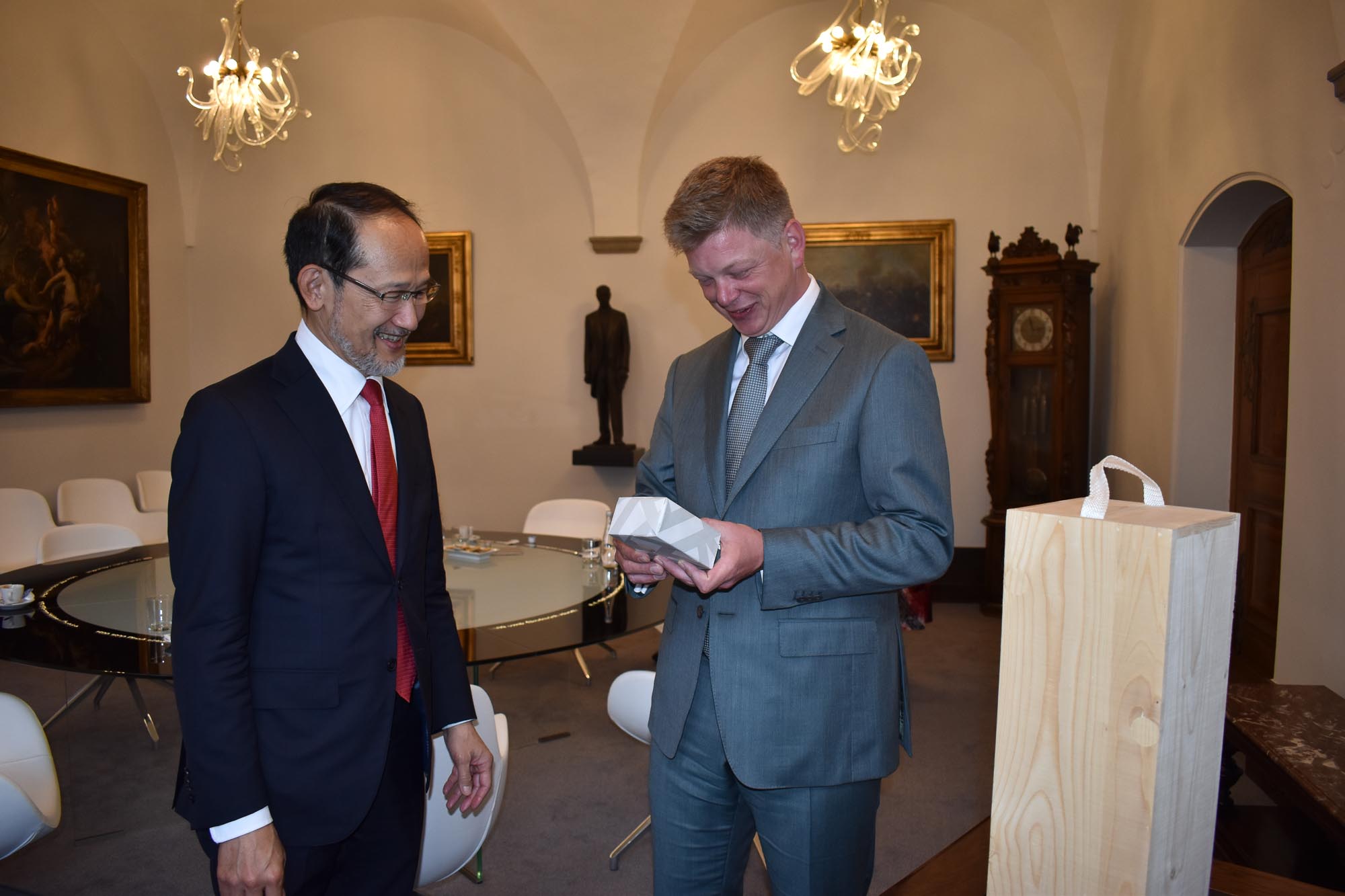 Velvyslanec Japonska Hideo Suzuki v Plzni (foto: A. Jarošová, 24.5.2022)