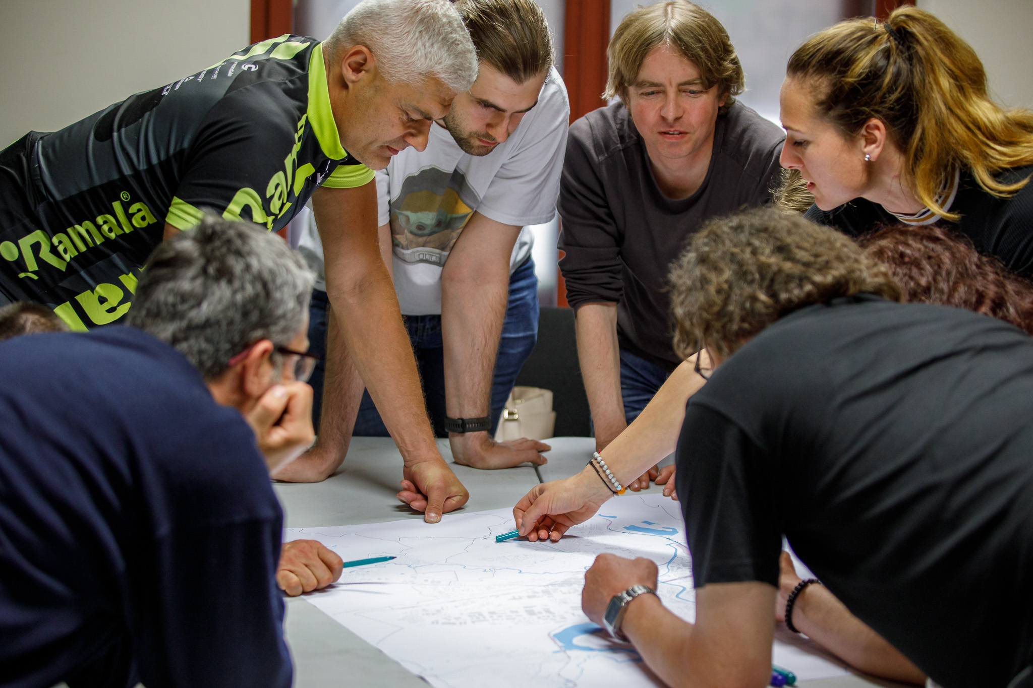 Veřejná diskuze a tisková konference k novému Cyklogenerelu v Plzni (foto: Centrum pro komunitní práci západní Čechy, 24.5.2022 / M. Pecuch, 27.5.2022)