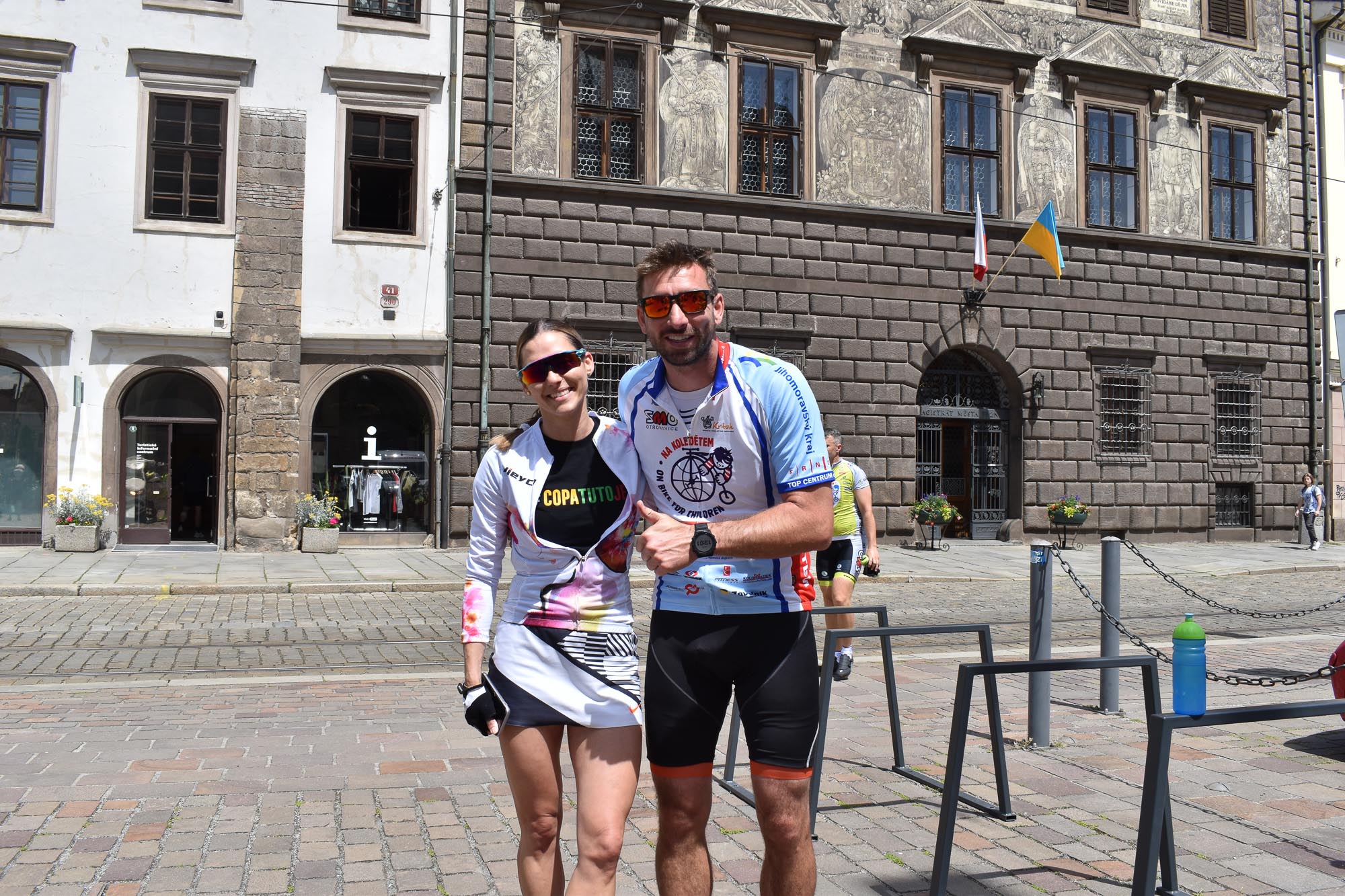 Cyklotour vybírá peníze na onkologicky nemocné děti (foto: A. Jarošová, 2.6.2022)