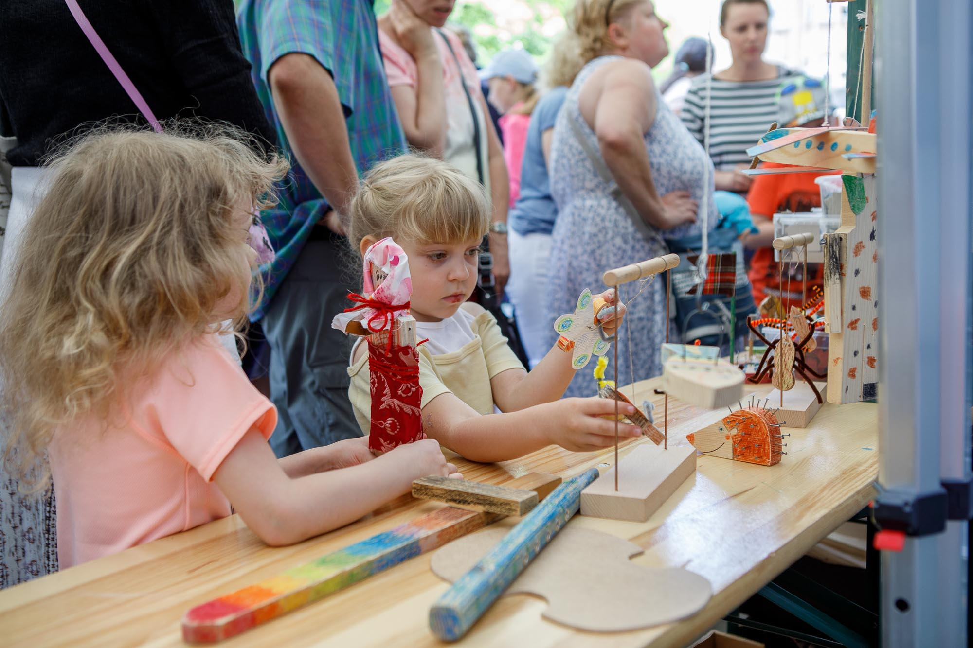 Loutkové Slovany (foto: V. Štaif, 4.6.2022)